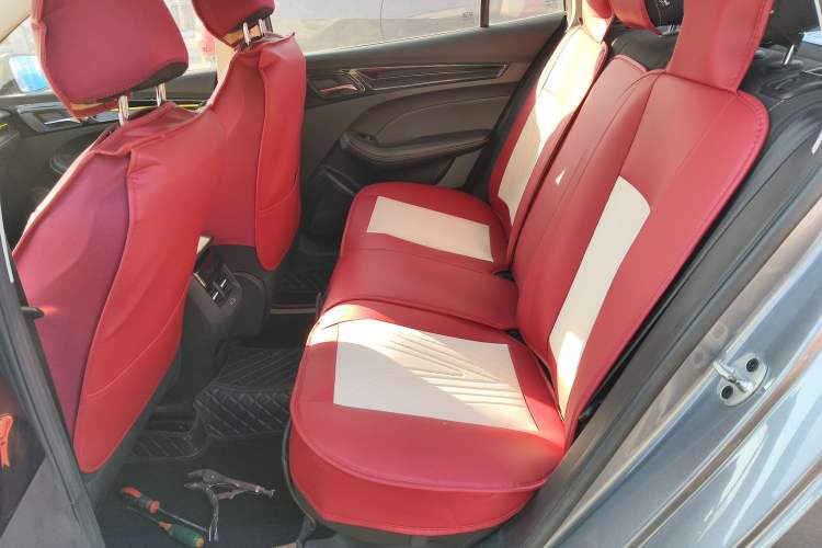 Used Roewe i5 2021 1.5L Manual Platinum Edition
