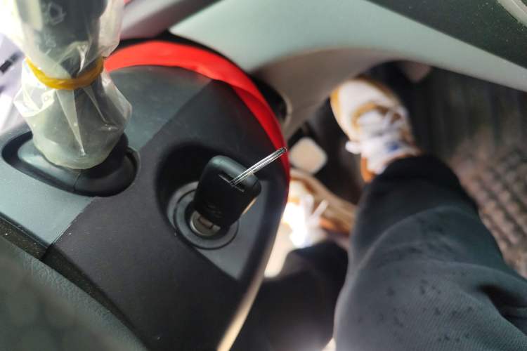 Used SAIC MAXUS Xintu V80 2024 Aotuntong 6MT Short-Wheelbase Mid-Roof Model with 127 Ps 5/6 Seats