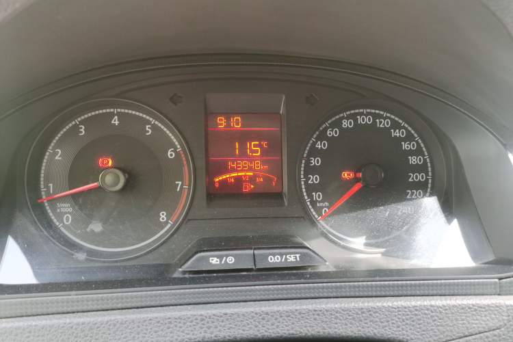 Used Volkswagen Santana 2016 1.6L Manual Fashion Edition