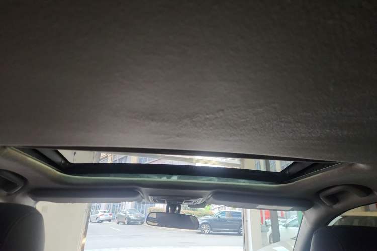 Used Honda Civic 2016 220TURBO Manual Luxury Edition Headliner