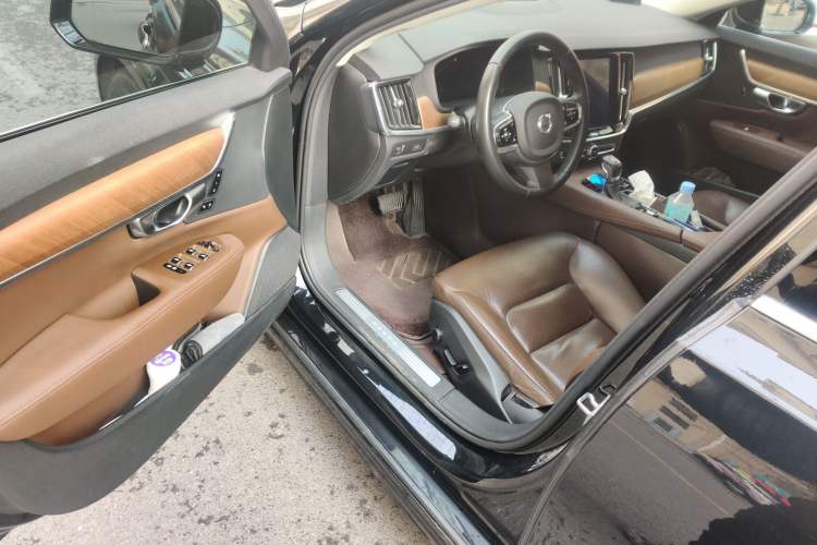 Used Volvo S90 2020 T5 Zhiyi Luxury Edition