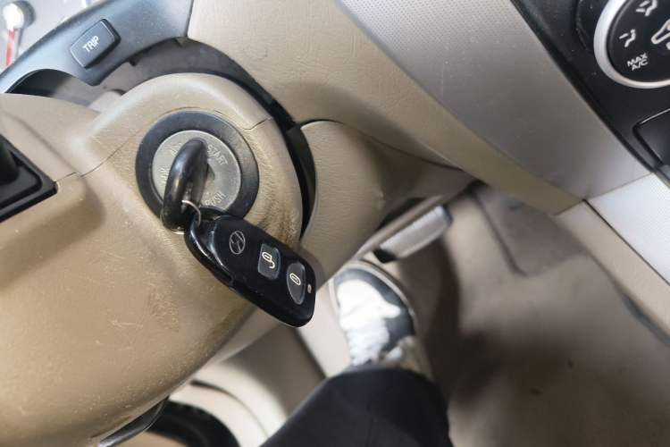 Used Hyundai Tucson 2009 2.0L Automatic Two-Wheel Drive with Sunroof