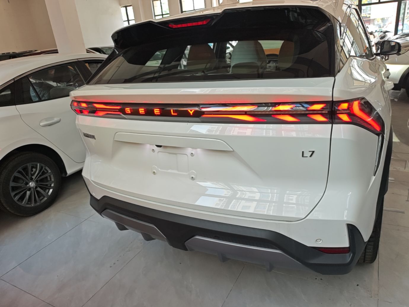 Geely Galaxy L7 2025 3DHT 115km Starship Edition — снимка 5