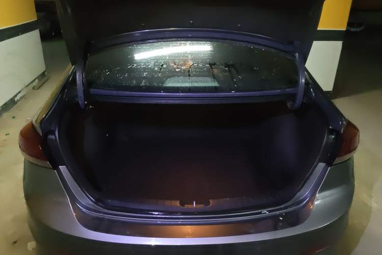 Used Hyundai Elantra (6th Generation / Lingdong) 2016 1.6L Automatic ZhiXuan – Elite Version
