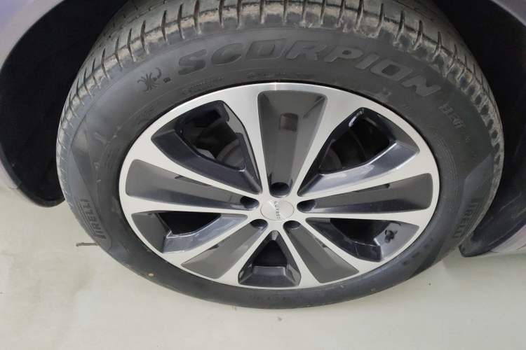 Used Hima Luxeed R7 2025 Range-Extended Version 251 km Max
