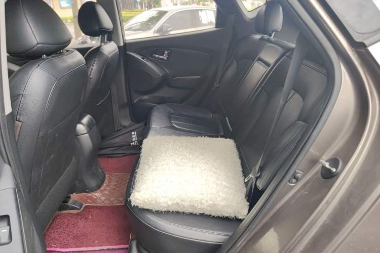 Used Hyundai ix35 2015 2.0L Automatic 2WD Smart Type China IV