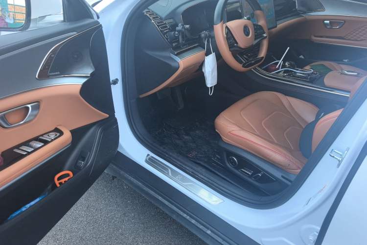 Used BYD Han 2022 DM-i 121KM Prestige Model