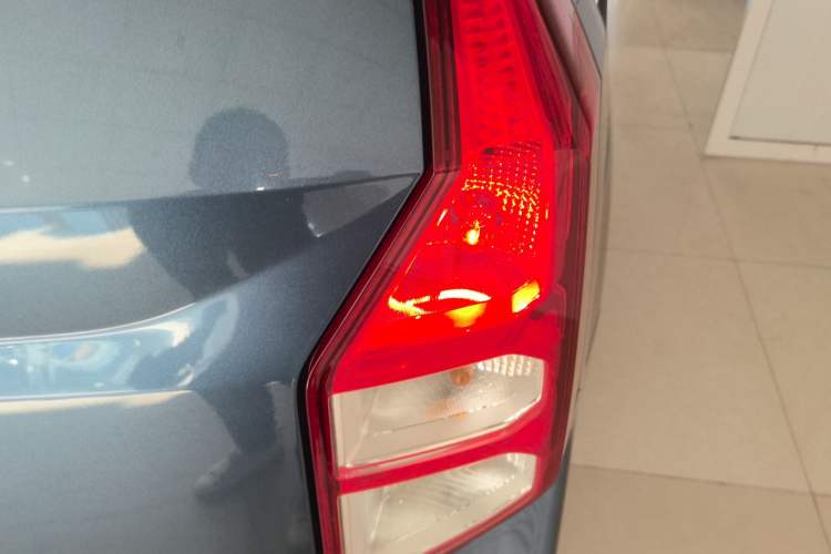 Used Wuling Hongguang PLUS 2020 1.5L Manual Standard Edition 5 Seats