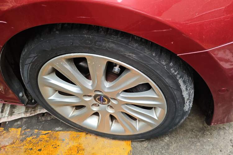 Used Volvo V40 2015 1.6T Zhiya Edition
