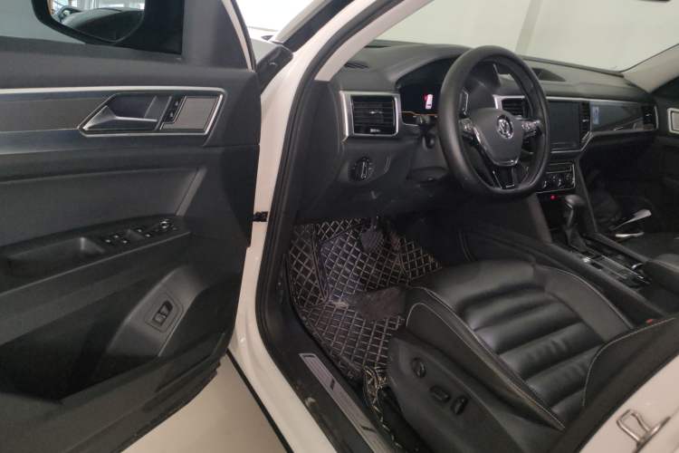 Used Volkswagen Teramont 2020 330TSI Two-Wheel-Drive Luxury Edition China VI Standard Driver Seat