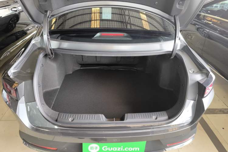 Used Changan Eado 2025 Blue Whale 1.5T 500Bar Prestige Model
