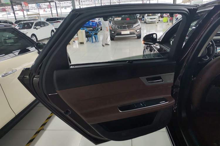 Used Jaguar XFL 2018 XFL 2.0T 250 PS Luxury Edition