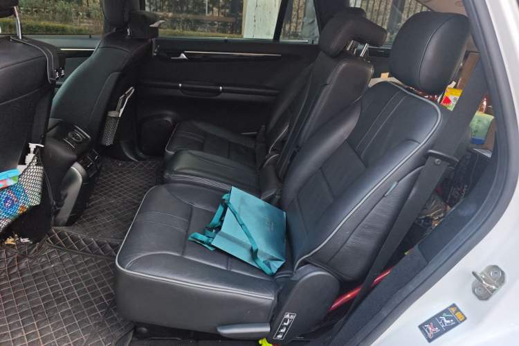 Used Mercedes-Benz R-Class 2015 R 320 4MATIC Luxury Model
