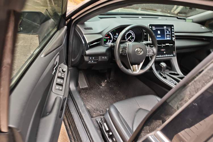 Used Toyota Avalon 2019 Dual-Engine 2.5L Luxury Edition China VI Standard Driver Seat