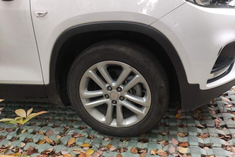 Used Chevrolet Trax 2018 330T Automatic Two-Wheel Drive Elite Model Right Front Wheel Hub