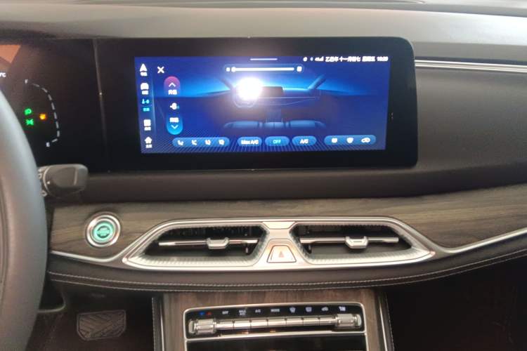 Used Landian E5 2024 Honor Edition 100KM Deluxe 7-Seater