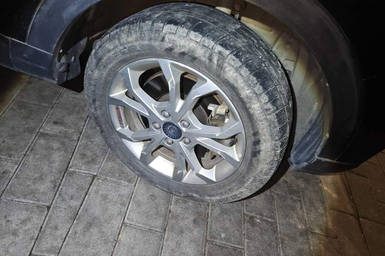 Used Haval H2s 2018 Red-Label 1.5T Dual-Clutch Elite Model Right Front Wheel Hub