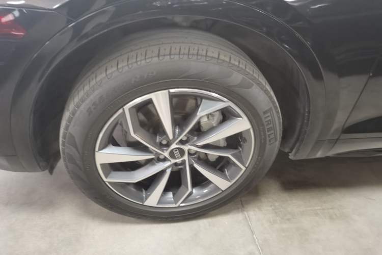 Used Audi Q5L 2023 40T Fashionable and Dynamic Edition
