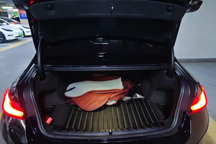 Used BMW i3 2023 eDrive 40 L Midnight Sports Package
