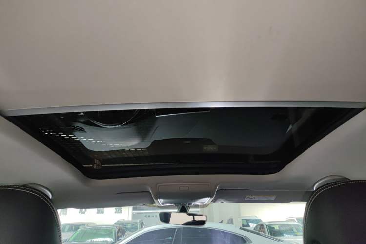 Used Volkswagen Tiguan L 2022 330TSI Automatic Two-Wheel Drive R-Line Enhanced Edition
