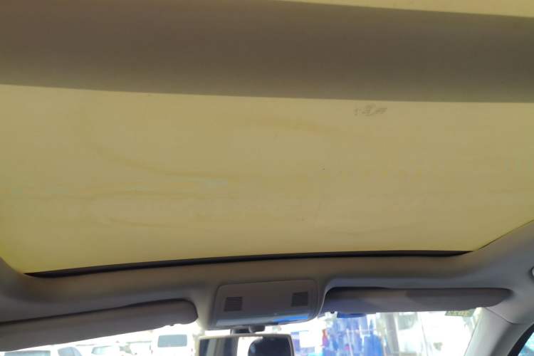 Used Volkswagen Touareg 2011 3.0 TSI Comfort Version Headliner