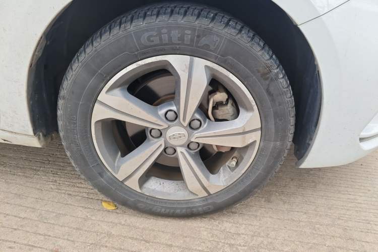 Used Geely Auto Emgrand GL 2018 1.8L DCT Elite Smart Connectivity Version Right Front Wheel Hub