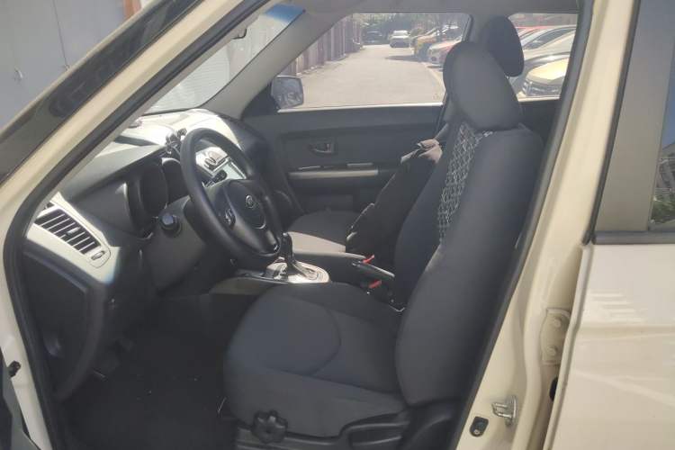 Used Kia Soul 2013 1.6L AT GL
