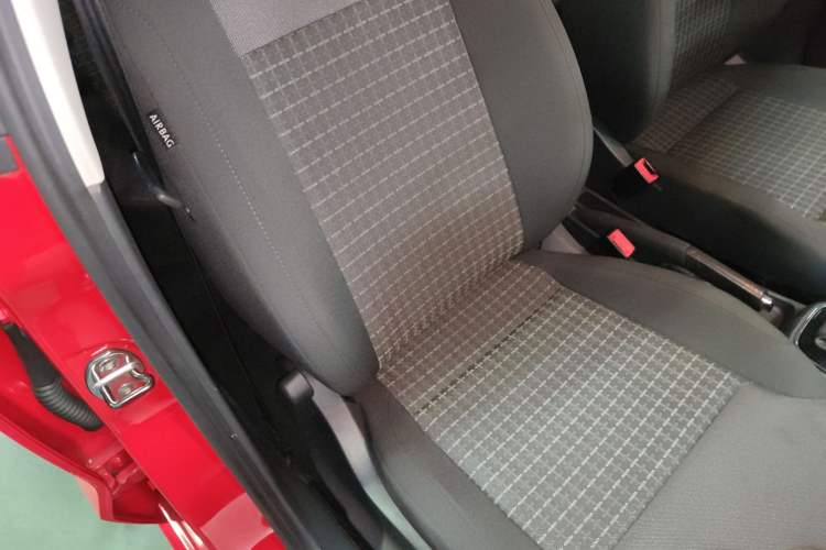 Used Volkswagen Polo 2016 1.6L Automatic Comfort Model