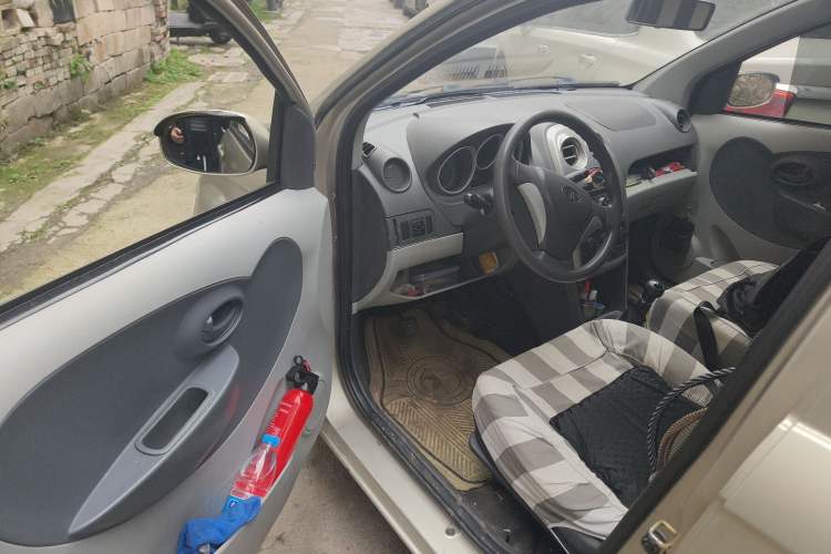 Used FAW Weizhi V2 2010 1.3L Manual Luxury Version Driver Seat