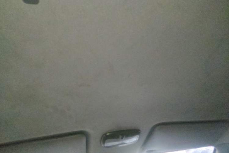 Used Dongfeng Shuaike 2013 Revised Version 1.5L Manual Comfort Trim 7 Seats China IV Standard
