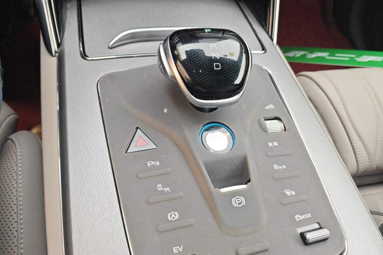 Used BYD Tang New Energy 2025 DM-i 115KM Cloud Ride Flagship Model