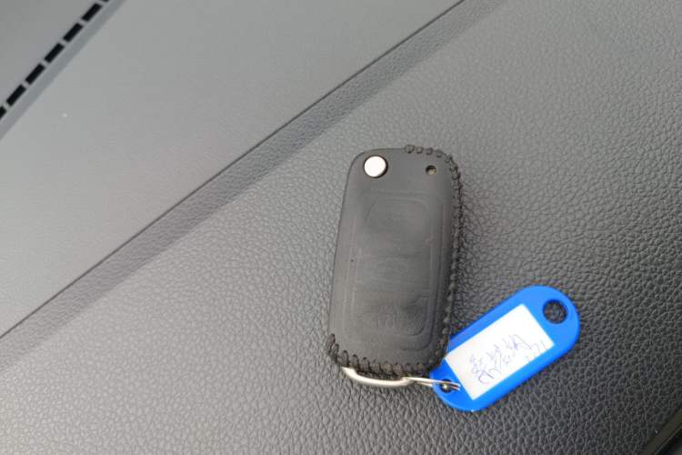 Used Volkswagen Santana 2016 1.6L Manual Comfort Edition Vehicle Key