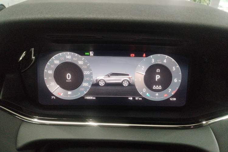 Used Land Rover Range Rover Evoque 2023 Aurora L 249 PS Collins Antique Bronze Special Edition
