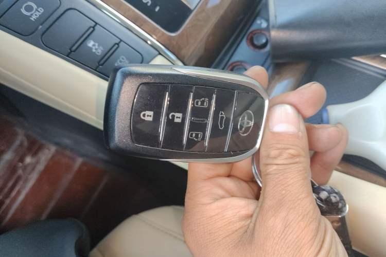 Used Toyota Alphard 2015 3.5L Prestige Edition Vehicle Key