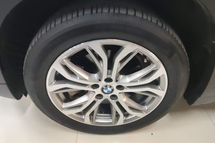 Used BMW X1 2018 sDrive20Li Leading Model
