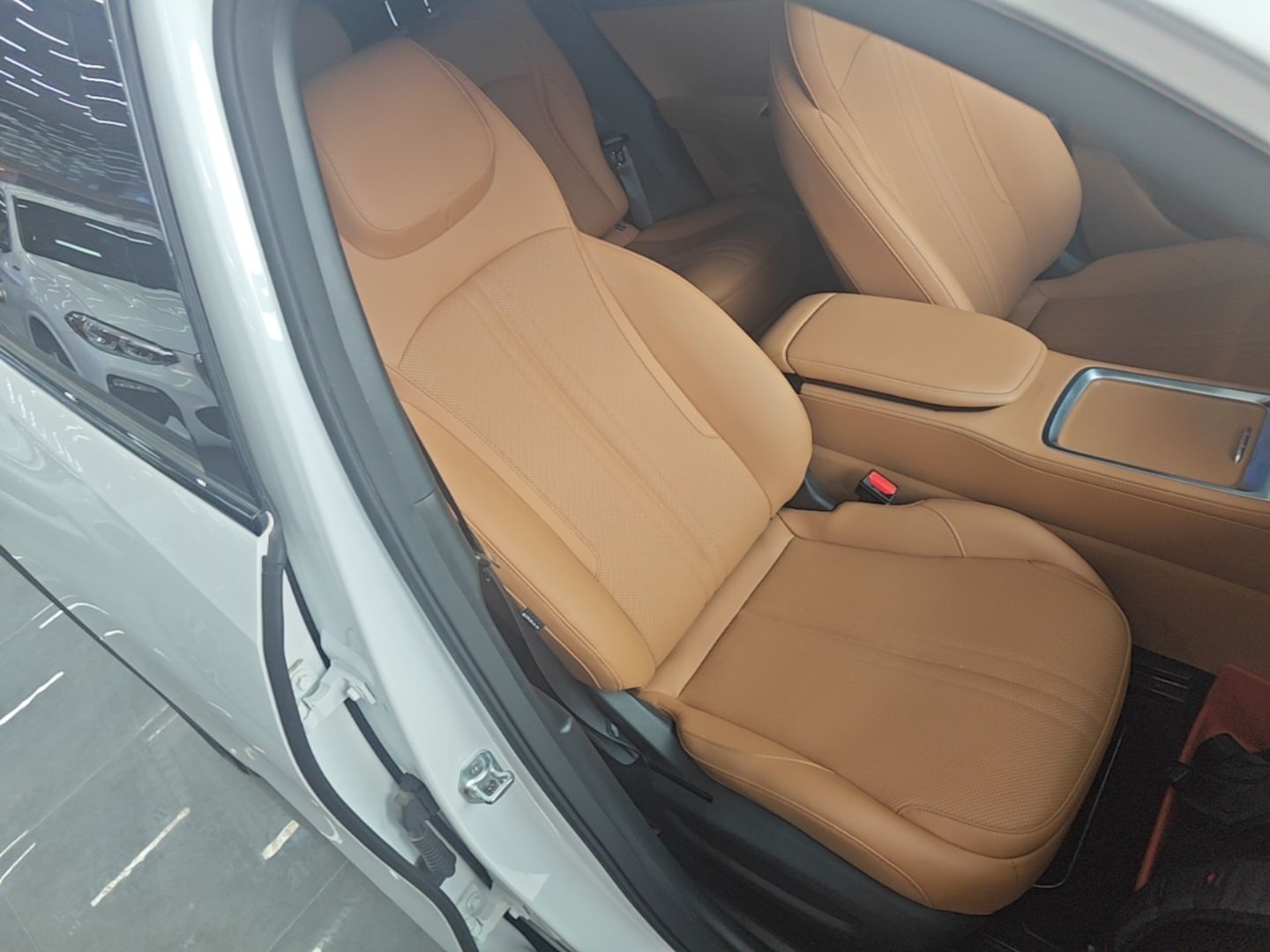 Geely Galaxy L7 2025 EM-i 115km Long-Range Version — снимка 19