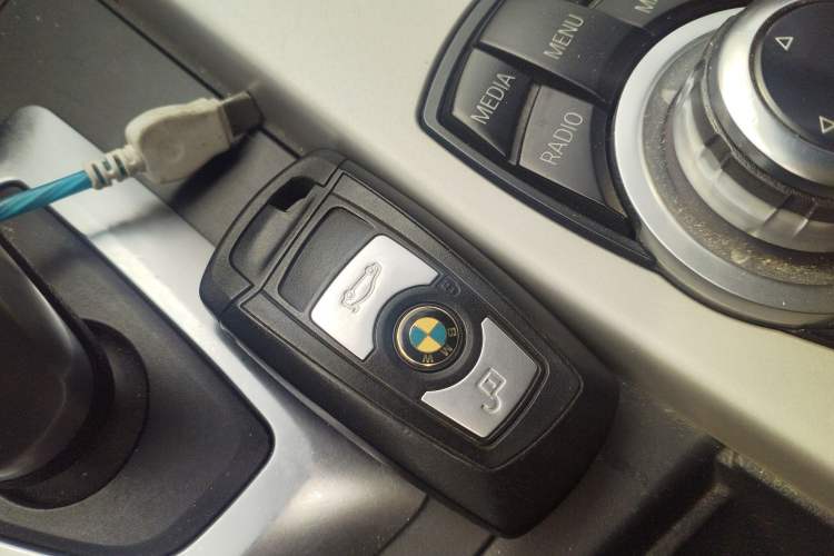 Used BMW 3 Series 2015 320Li Fashion Model Vehicle Key