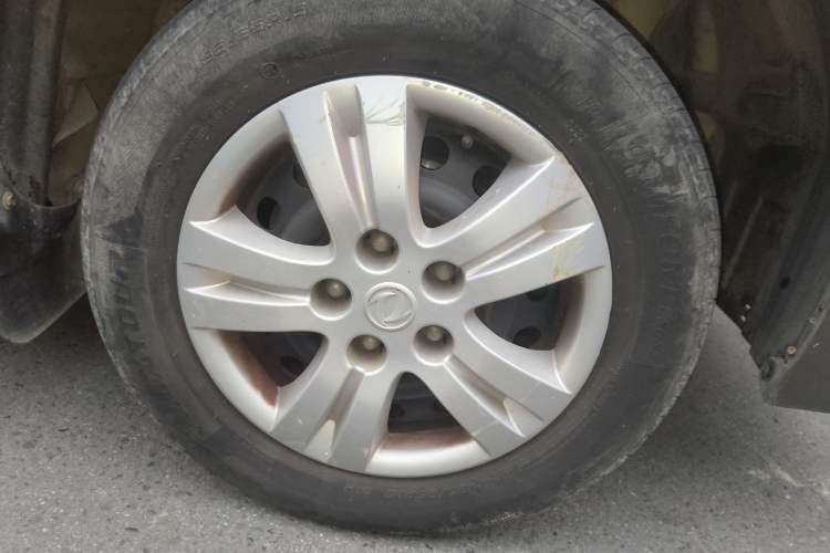 Used FORTHING Lingzhi 2016 M3L 1.6L 7-Seater Standard Model Right Front Wheel Hub