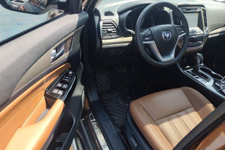 Used CHANGAN CS95 2017 2.0T Two-Wheel Drive Zhitu Edition