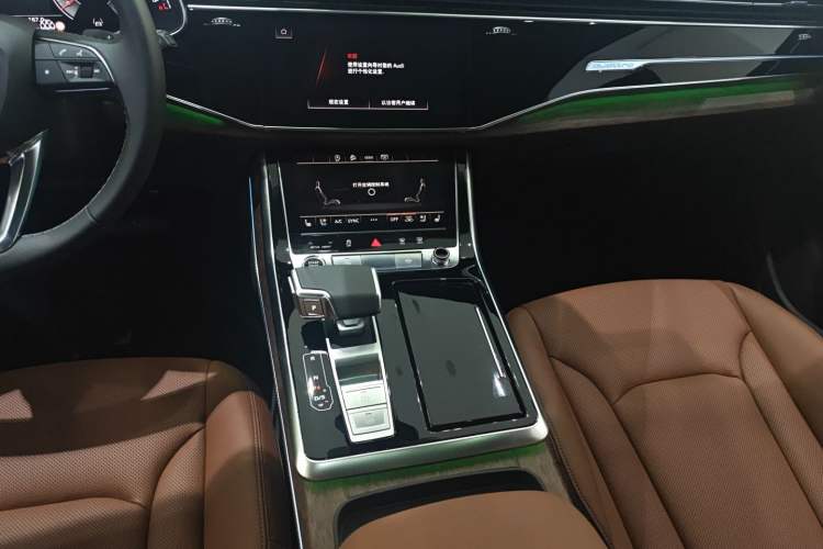 Used Audi Q7 2025 45 TFSI quattro S line Black Warrior Edition
