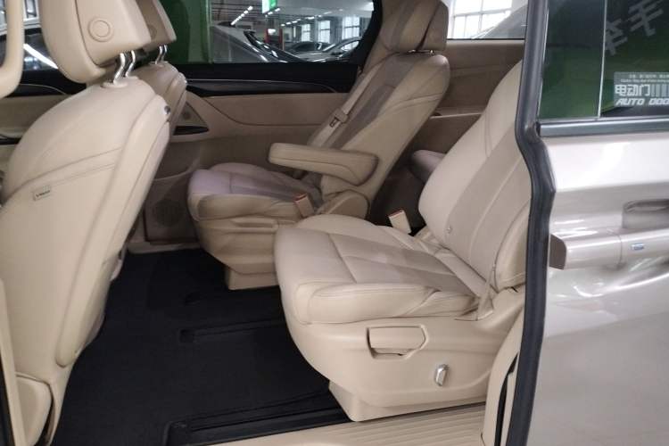 Used Buick GL8 2023 ES Lu Zun Deluxe Model Left Rear Seat