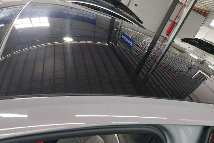 Used Hongqi EH7 2024 690 Pro Roof