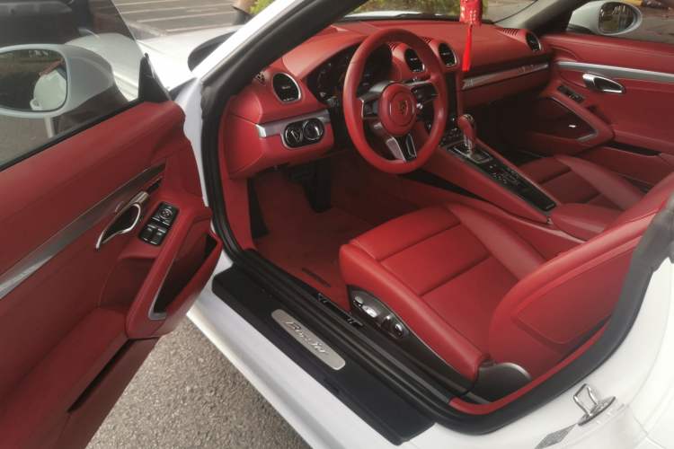 Used Porsche 718 2022 Boxster 2.0T Driver Seat