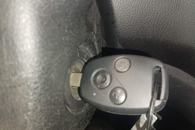 Used Haval H6 2013 Upgraded Model 2.4L Automatic Two-Wheel Drive Elite Version