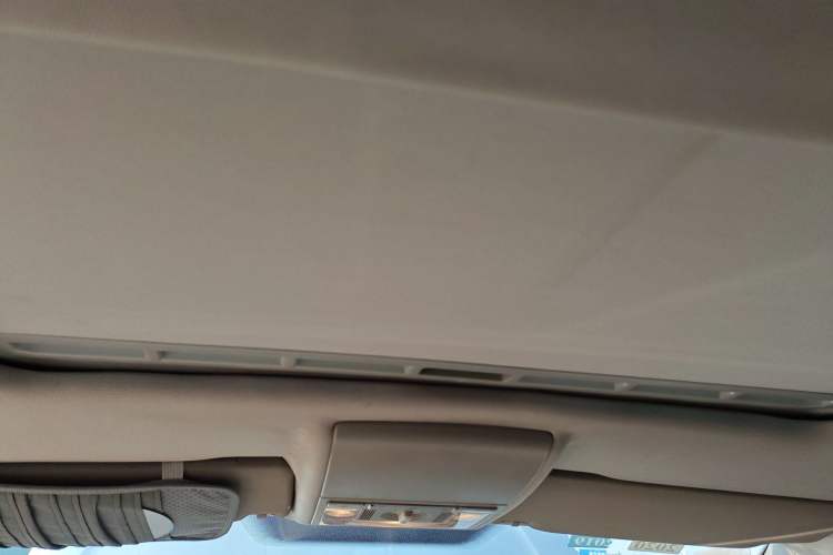 Used Volkswagen Polo 2011 Jingqu 1.6L Manual - Real Cool Edition Headliner