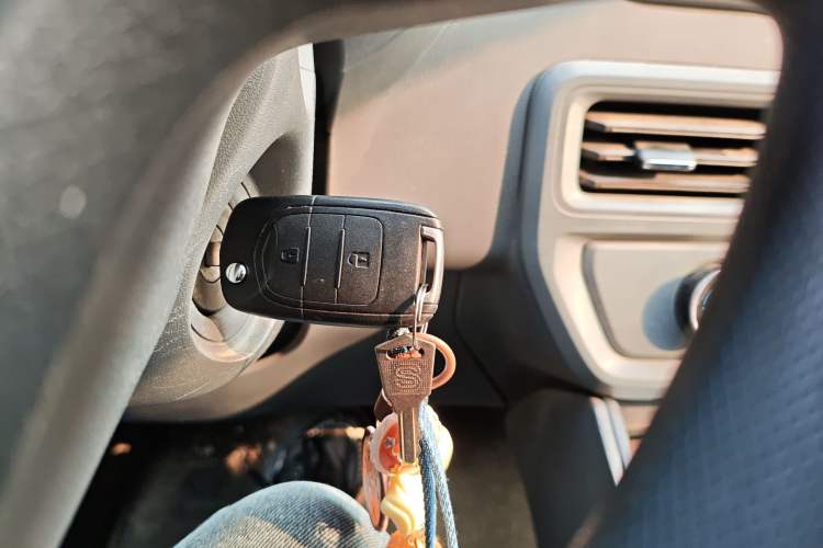 Used Wuling Yangguang 2024 300km Range Practical Window-Sealed Version 60kW
