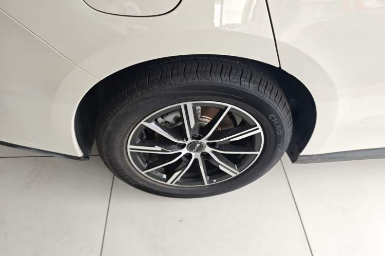 Used BYD Seal 06 New Energy 2024 DM-i 80KM Prestige Model Right Rear Wheel Hub