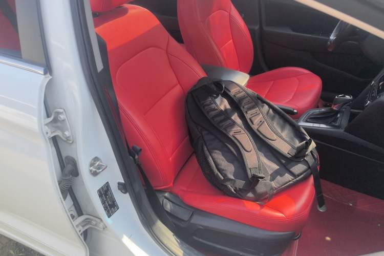 Used Hyundai Elantra (6th Generation / Lingdong) 2018 1.4T Dual-Clutch Xuan Dong · Dynamic Edition
