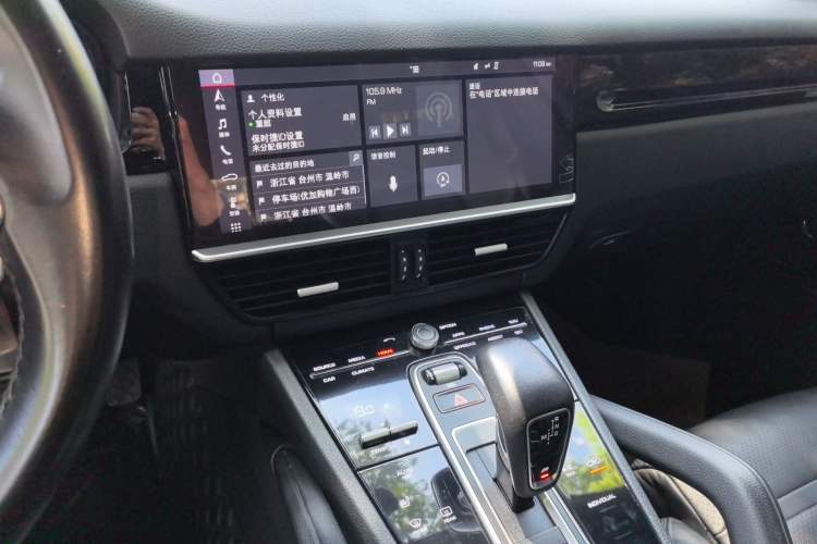 Used Porsche Cayenne 2018 Cayenne 3.0T Audio And AC Panel