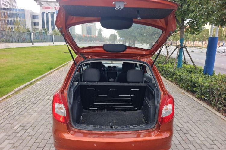 Used Skoda Fabia 2014 1.4L Automatic Crystal Edition